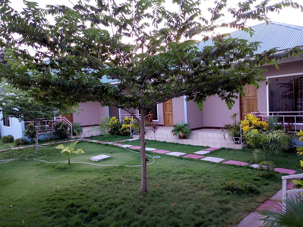 Mara Courtyard Lodge Dar es Salaam Ngoại thất bức ảnh