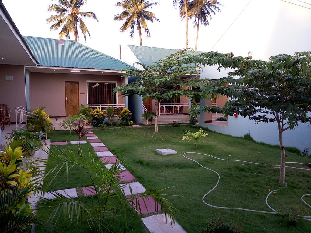 Mara Courtyard Lodge Dar es Salaam Ngoại thất bức ảnh