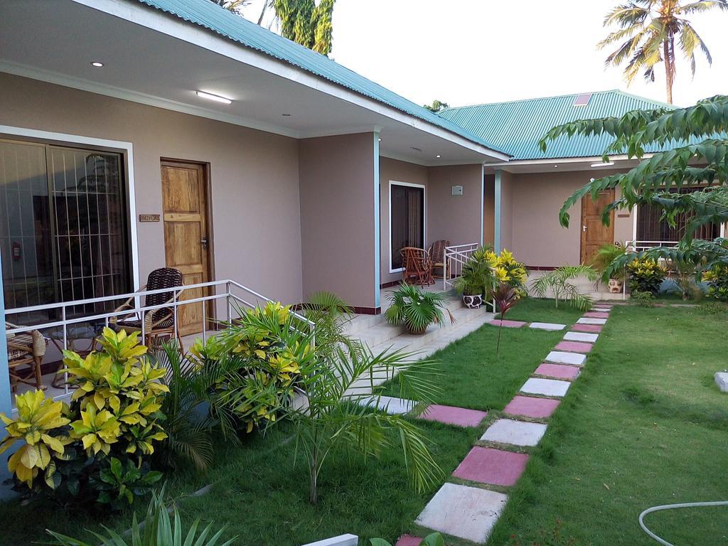 Mara Courtyard Lodge Dar es Salaam Ngoại thất bức ảnh