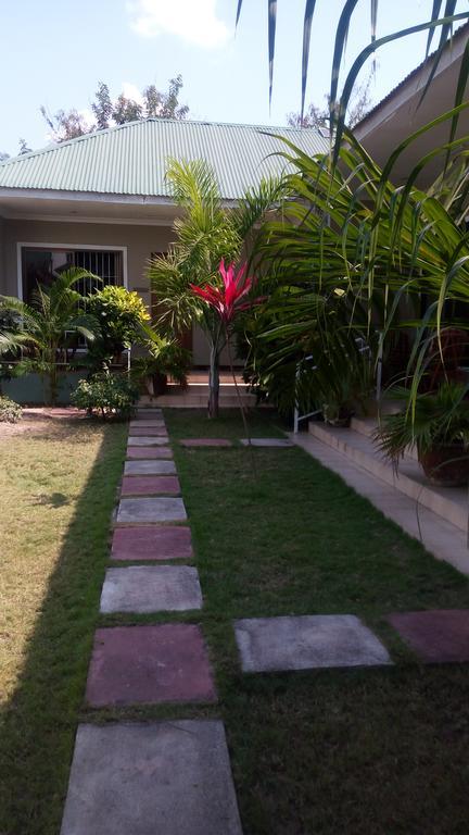 Mara Courtyard Lodge Dar es Salaam Ngoại thất bức ảnh
