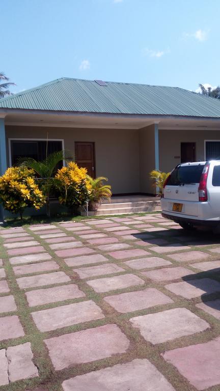 Mara Courtyard Lodge Dar es Salaam Ngoại thất bức ảnh
